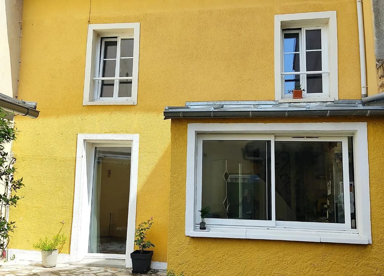 Maison Confortable Avec Jardin A Massy Massy